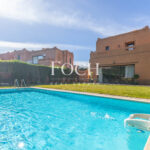 Villa Rénovée : Le Confort Familial et la Sécurité aux Portes du Centre