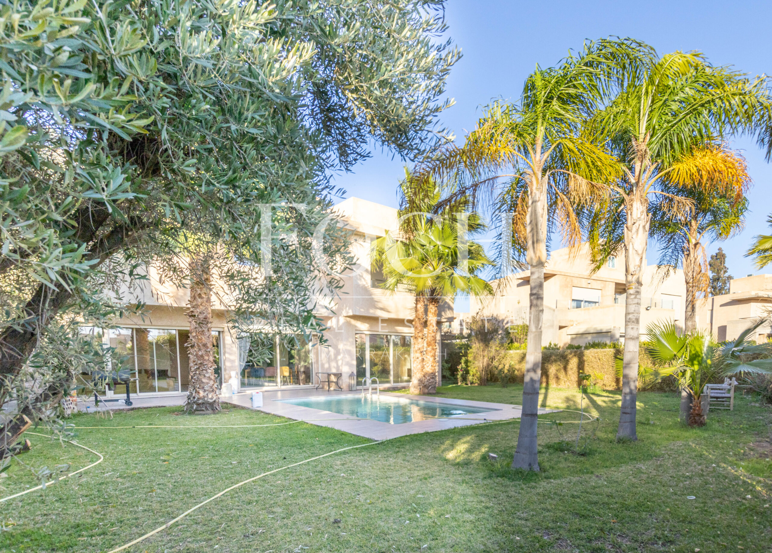 Front Golf, Moderne, Central, Parfaite Exposition