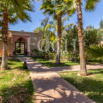 Villa d'exception au style arabo-andalou nichée dans son parc botanique