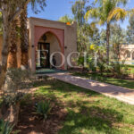 Villa d'exception au style arabo-andalou nichée dans son parc botanique