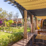 Villa d'exception au style arabo-andalou nichée dans son parc botanique