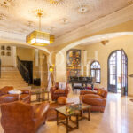 Villa d'exception au style arabo-andalou nichée dans son parc botanique