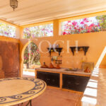 Villa d'exception au style arabo-andalou nichée dans son parc botanique