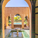 Villa d'exception au style arabo-andalou nichée dans son parc botanique