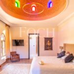 Villa d'exception au style arabo-andalou nichée dans son parc botanique