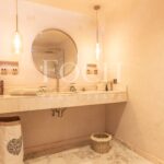 Villa d'exception au style arabo-andalou nichée dans son parc botanique