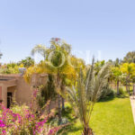 Villa d'exception au style arabo-andalou nichée dans son parc botanique