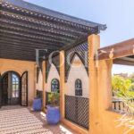 Villa d'exception au style arabo-andalou nichée dans son parc botanique